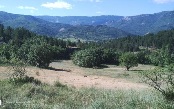 Maison à vendre    4 pièces •  Mison