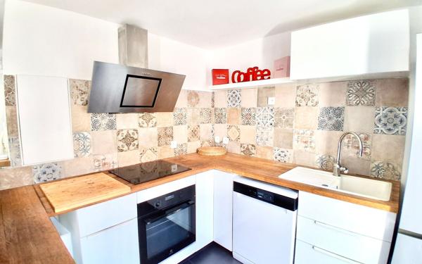 Appartement à vendre    4 pièces • 70 m2 Marseille 8