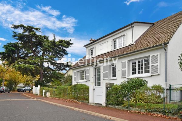 Maison 7 pièces - 247 m² Exclusivité efficity