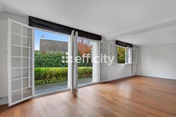 Maison 7 pièces - 247 m² Exclusivité efficity