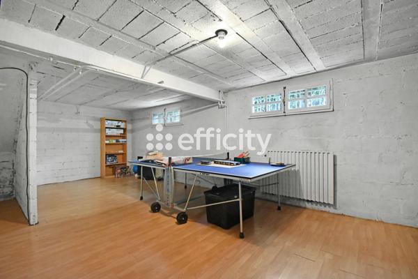 Maison 7 pièces - 247 m² Exclusivité efficity