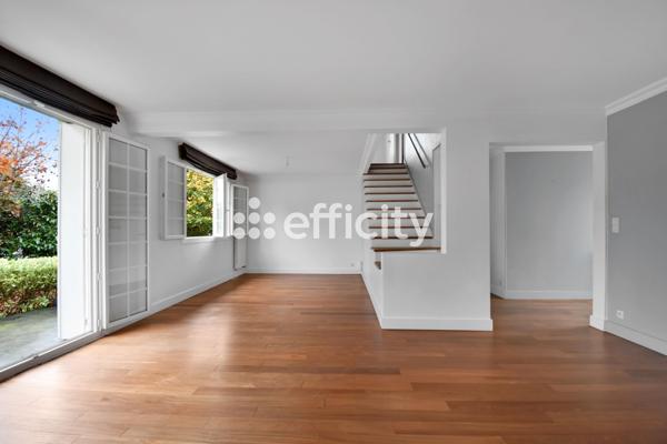 Maison 7 pièces - 247 m² Exclusivité efficity