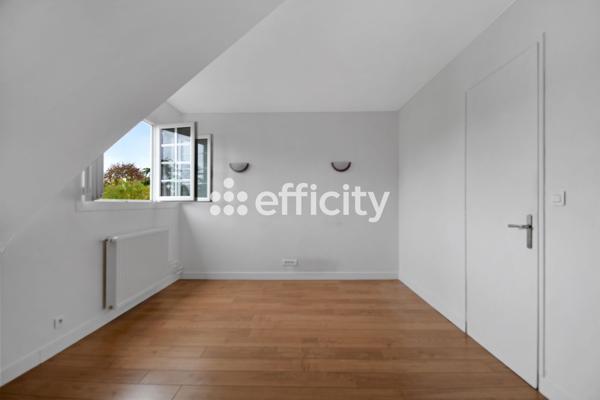 Maison 7 pièces - 247 m² Exclusivité efficity