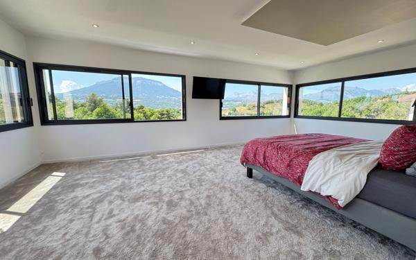 Maison à vendre    4 pièces • 180 m2 Châteauvieux