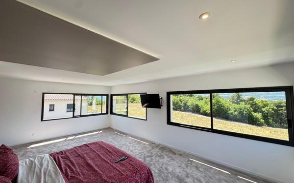 Maison à vendre    4 pièces • 180 m2 Châteauvieux