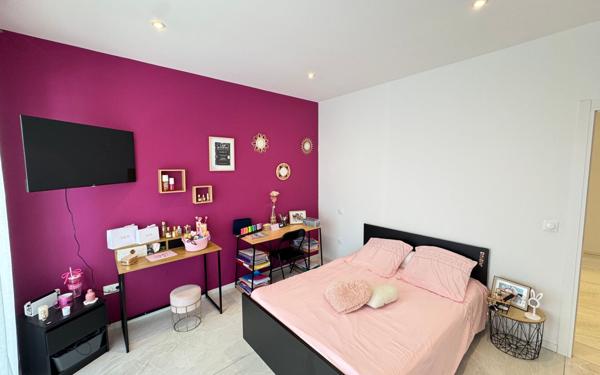 Maison à vendre    4 pièces • 180 m2 Châteauvieux