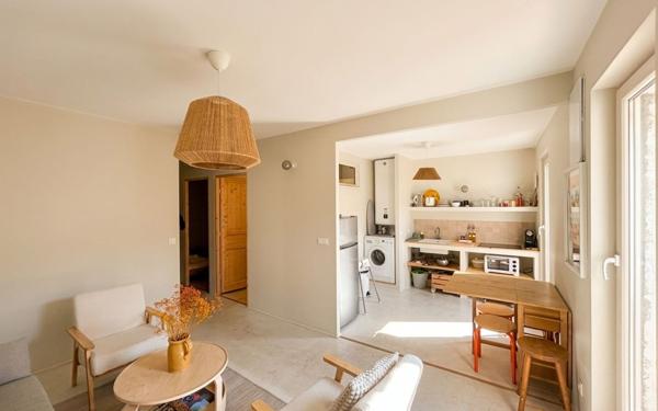 Appartement à vendre    3 pièces • 53 m2 Sète