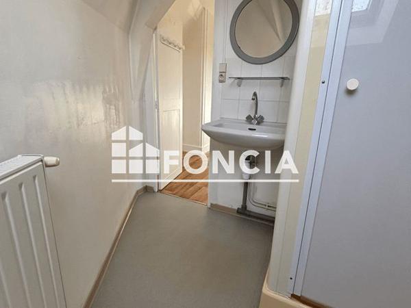 Location Maison 4 pièces 75 m² - 31 RUE DU VAL DE LOIR Chateau Du Loir 72500