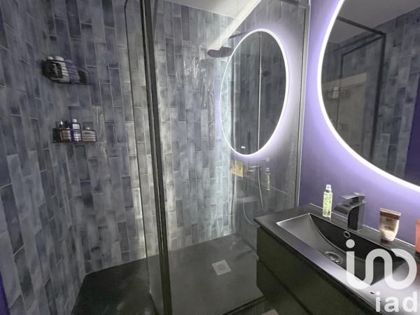 Appartement 4 pièces de 67 m² à Paris (75016)