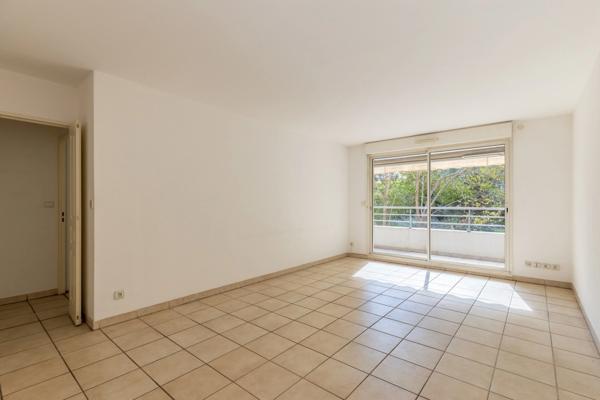 ***A LOUER...MARSEILLE 8EME...LE ROUET...3 PIECES 67M²...CLIMATISATION REVERSIBLE...TERRASSE 12M²...PLACE PARKING EN SOUS-SOL***