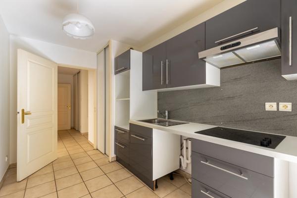 ***A LOUER...MARSEILLE 8EME...LE ROUET...3 PIECES 67M²...CLIMATISATION REVERSIBLE...TERRASSE 12M²...PLACE PARKING EN SOUS-SOL***