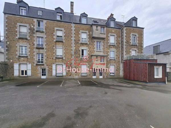 Immeuble à vendre de 835 m²