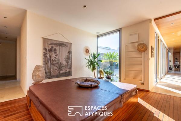 Lumineuse maison d’architecte avec piscine en coeur de ville