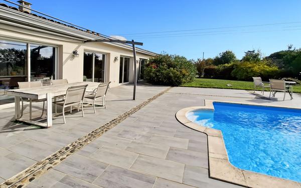 Maison à vendre    5 pièces •  Canals