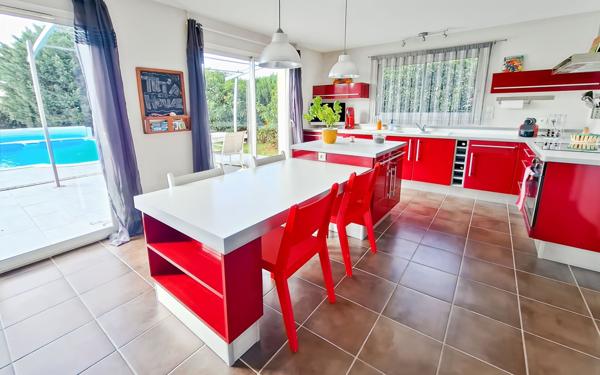 Maison à vendre    5 pièces •  Canals