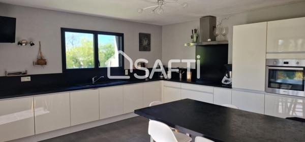 BELLE MAISON CONTEMPORAINE avec Vie de plain pied