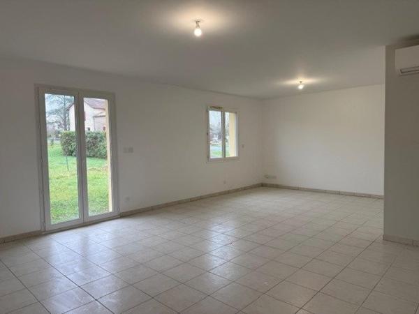 Maison récente de plain-pied