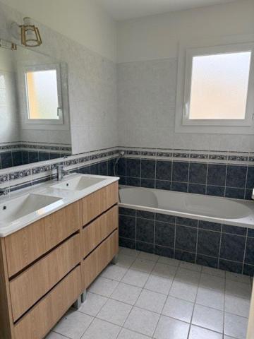 Maison récente de plain-pied