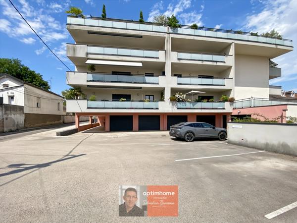 DOLE CENTRE – T4 de standing avec ascenseur, balcon-terrasse et parking privatif dans résidence récente.