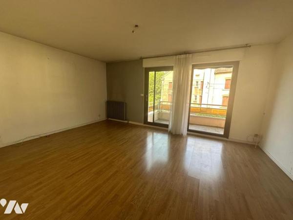 Appartement T4 avec cellier et place de stationnement