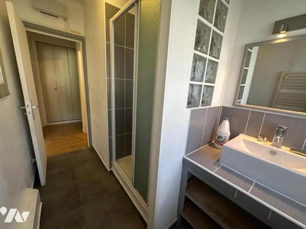 Appartement T4 avec cellier et place de stationnement