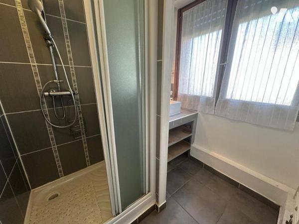 Appartement T4 avec cellier et place de stationnement