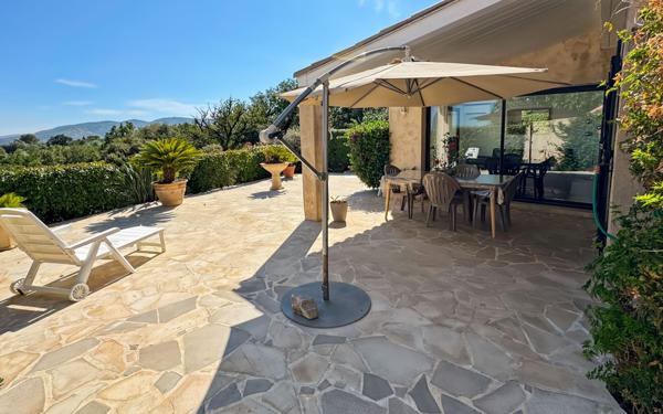 Maison à vendre    5 pièces • 105 m2 Mouans-Sartoux