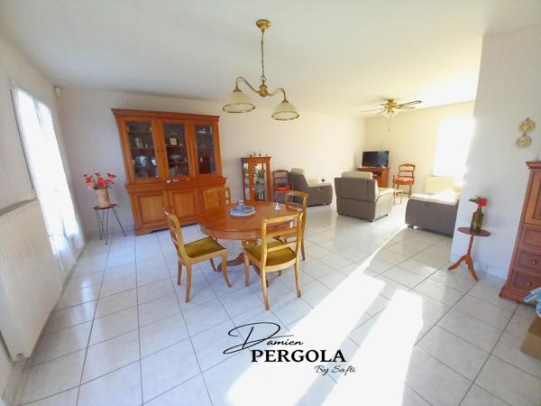 Très jolie maison de 111 m², située à envirion 500 m du centre-ville