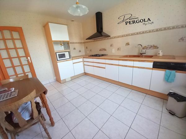 Très jolie maison de 111 m², située à envirion 500 m du centre-ville