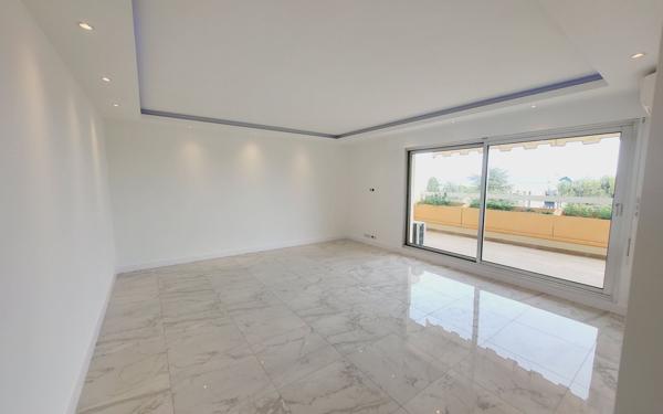 Appartement à louer    3 pièces •  Antibes