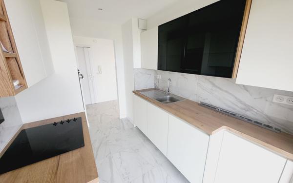 Appartement à louer    3 pièces •  Antibes