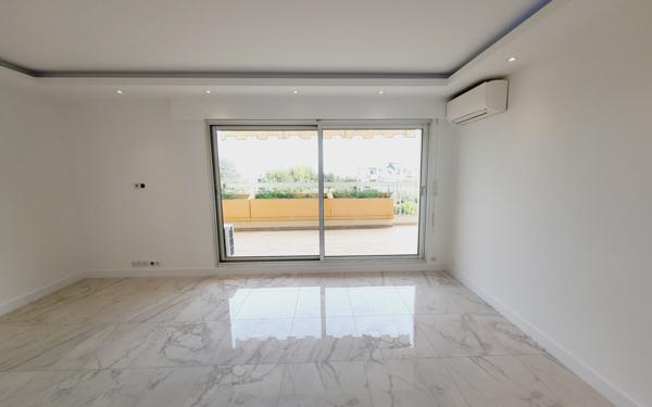 Appartement à louer    3 pièces •  Antibes