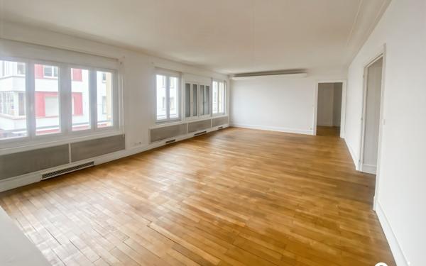 Appartement à louer    3 pièces • 101,44 m2 Lorient
