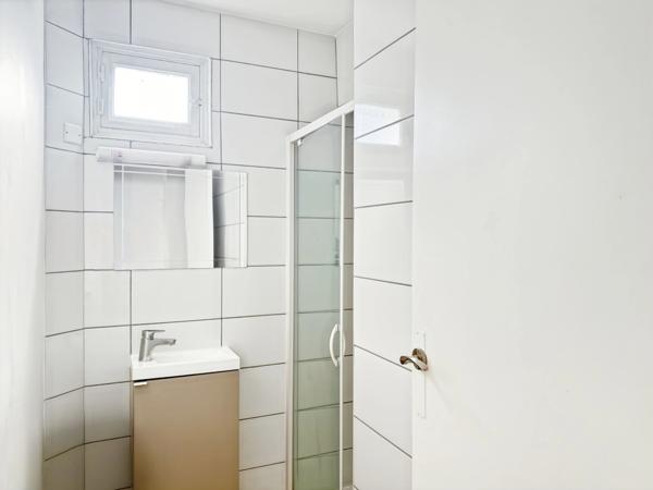 Saint-Nazaire Centre : Studio - T1 Bis Lumineux avec Parking privé – Emplacement N°1