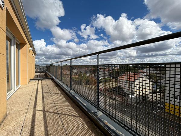 Appartement T3 - 64 m² - Dernier étage - Terrasse - Saint-Sébastien-sur-Loire