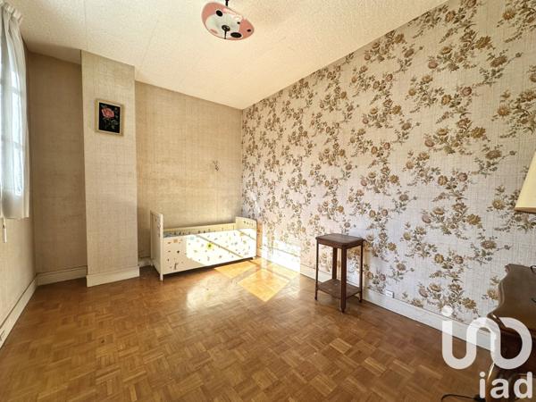 Maison traditionnelle 9 pièces de 190 m² à Châtenay-Malabry (92290)