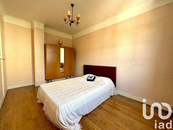 Maison traditionnelle 9 pièces de 190 m² à Châtenay-Malabry (92290)