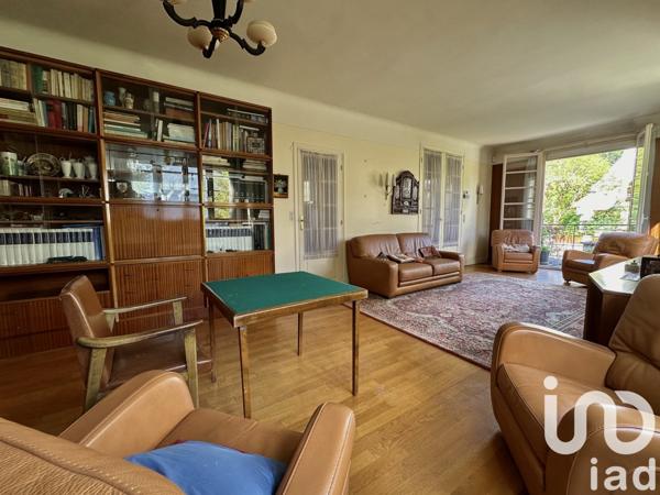 Maison traditionnelle 9 pièces de 190 m² à Châtenay-Malabry (92290)