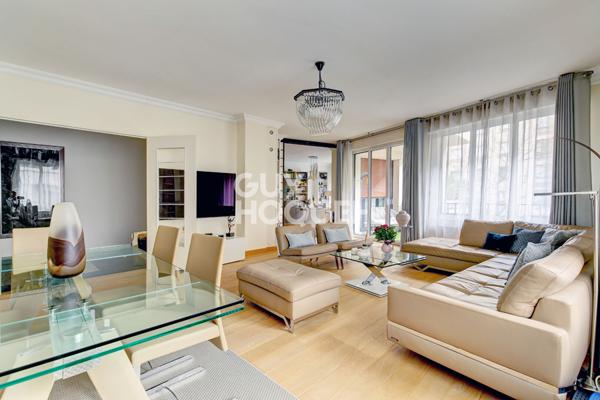 Paris XVI - 165m 2 / 3 chambres Trocadéro Superbe appartement