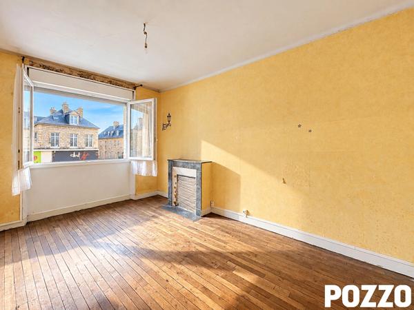 A Vendre - Saint Hilaire Du Harcouet - Immeuble 5 pièce(s) 245 m² - local commercial - appartement - maison SAINT HILAIRE DU HARCOUET