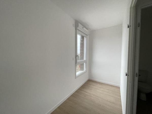 A LOUER : T2 à LILLE • • 745 € CC • Réf. G524-2