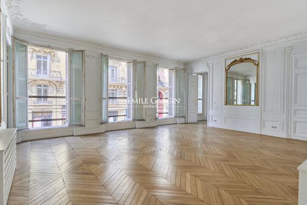 A vendre -  appartement - 214 m²  - Paris - 75008 - Saint Philippe du Roule
