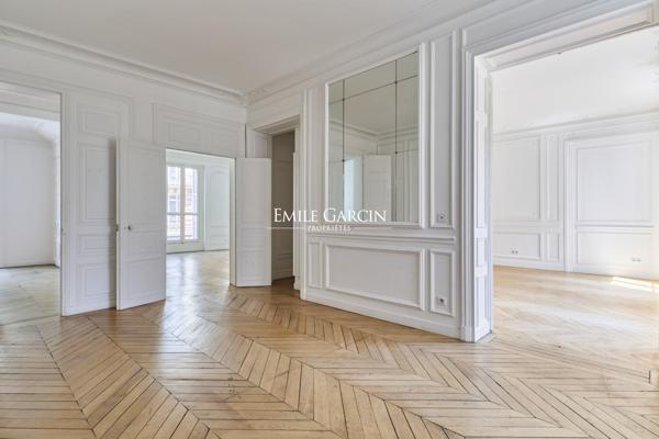 A vendre -  appartement - 214 m²  - Paris - 75008 - Saint Philippe du Roule