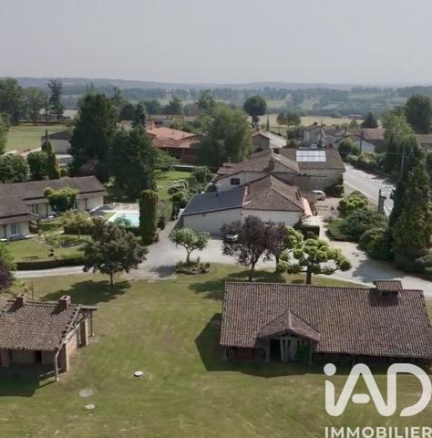 Maison à vendre 18 pièces 294 m² Séreilhac