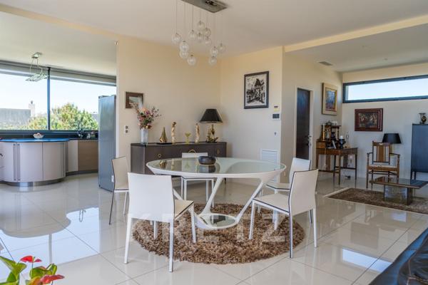 Villa contemporaine en première ligne