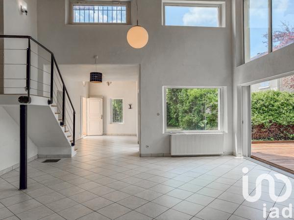 Maison à vendre 8 pièces 183 m² Sainte-Foy-lès-Lyon