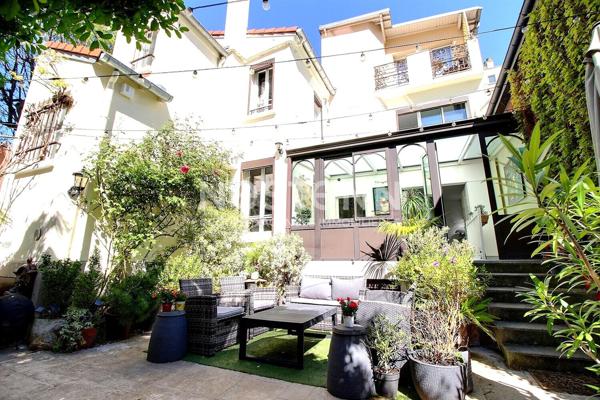 A vendre Maison Courbevoie Bécon 8 pièces 4/5 chambres calme proche transports écoles