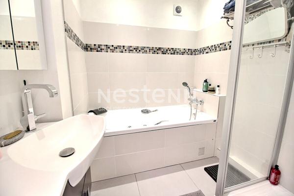 A vendre Maison Courbevoie Bécon 8 pièces 4/5 chambres calme proche transports écoles