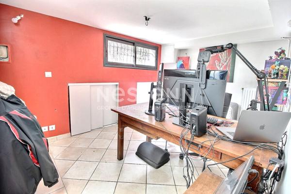 A vendre Maison Courbevoie Bécon 8 pièces 4/5 chambres calme proche transports écoles