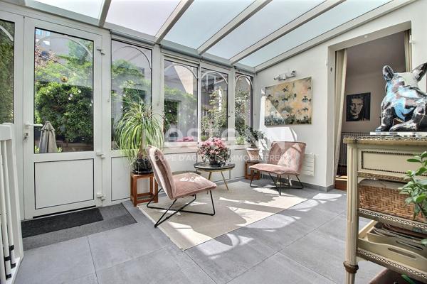 A vendre Maison Courbevoie Bécon 8 pièces 4/5 chambres calme proche transports écoles